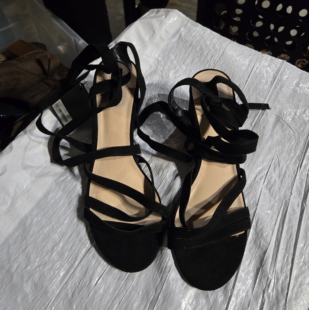 Forever 21 Black Strappy Sandals